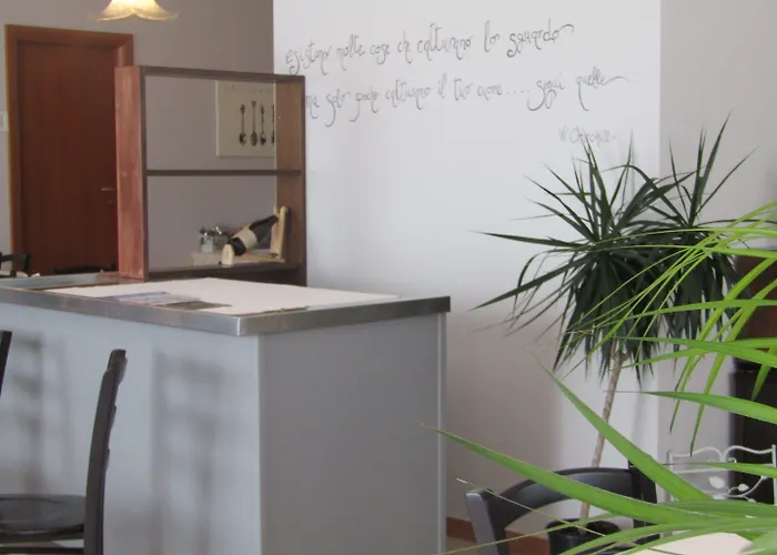 Отель Opera' 3*