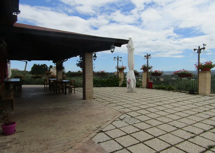 Opera' Отель Moscufo