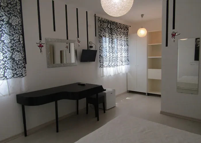 Отель Opera' Moscufo