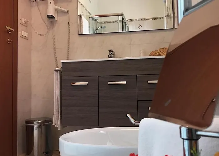 Opera' Отель Moscufo